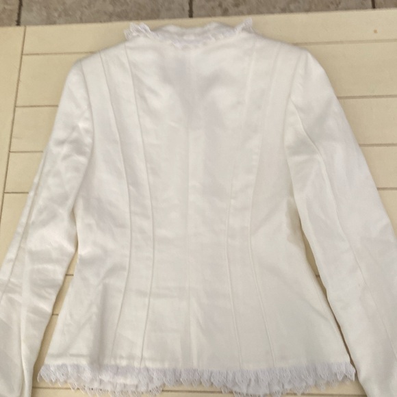 Susanne Spatt lace trimmed Blazer in white made in Salzburg. - Picture 7 of 9